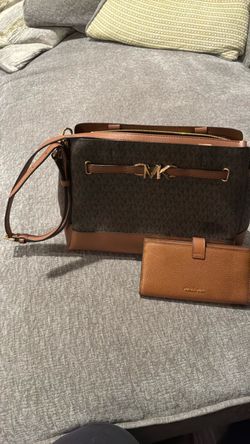 Purse, wallet