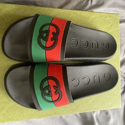 Gucci Interlocking GG slides 