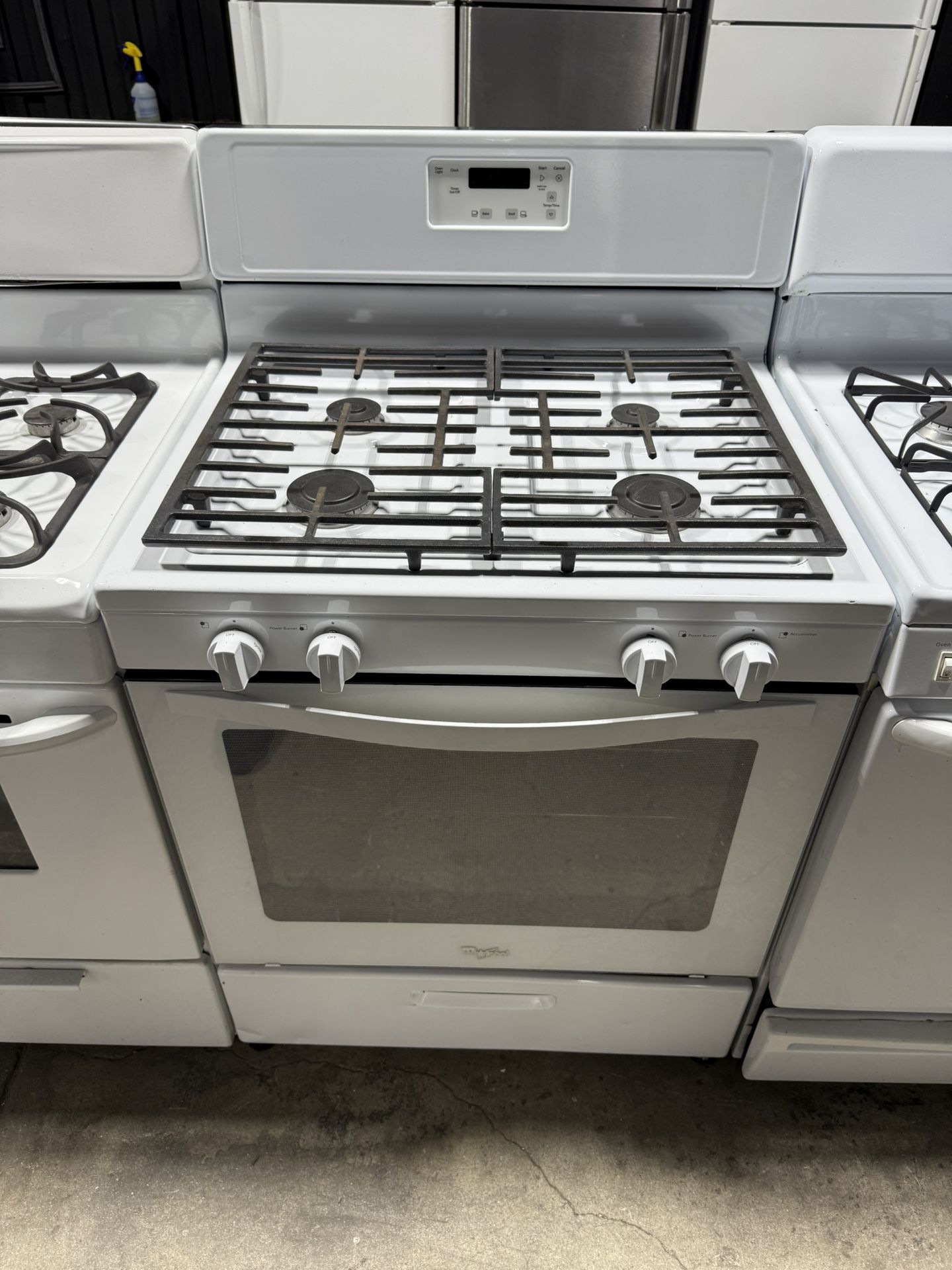 Whirlpool white 4 burner range stove 
