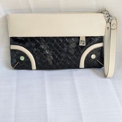 Simply Vera Vera Wang clutch wristlet featuring a black woven texture, champagne-colored trim