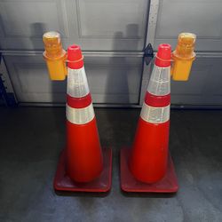 36” Tall Traffic Safety Cones With Blinking Lights Set Of 2