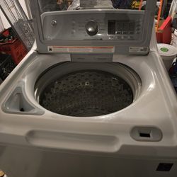 GE Washer – Top Load – Very Clean