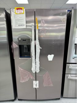 GE 25 cu.ft side by side refrigerator with water and ice