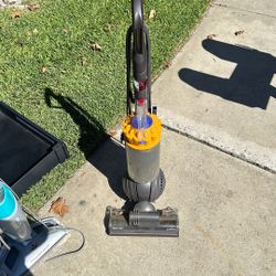 Dyson Vacuum 