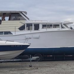 1968 Chris Craft Corinthian 43' Fiberglass Bottom 