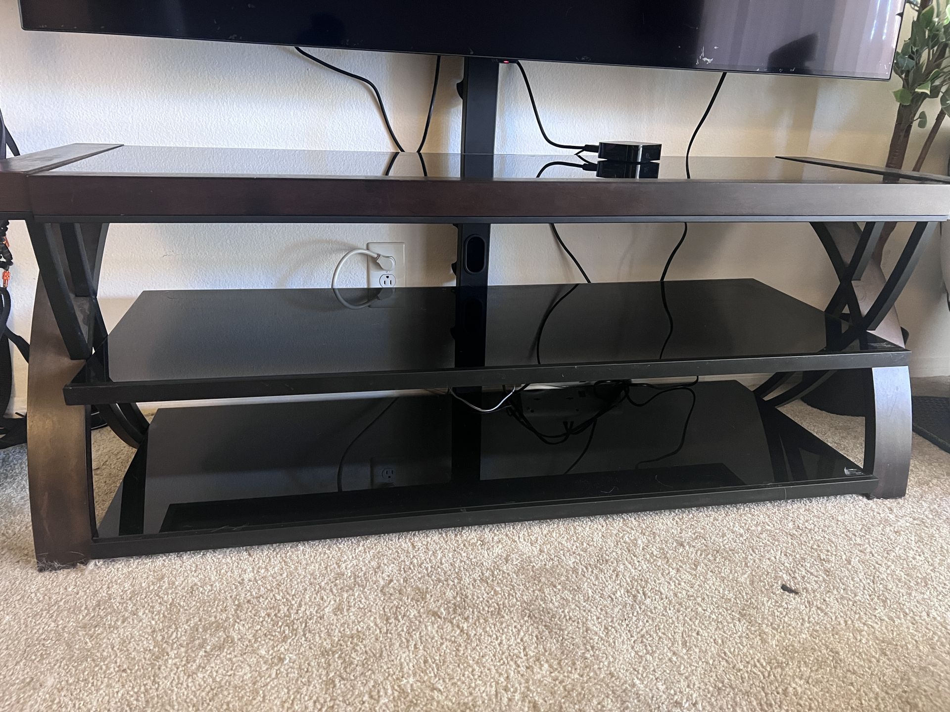 Modern TV Stand / Entertainment Center