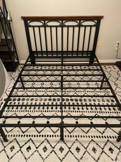 Heavy duty, queen bedframe