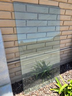 Thick table glass peice