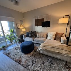 Couch With Chaise 