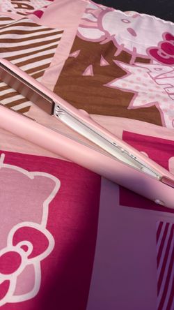 Pink straightener