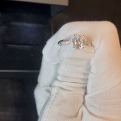 2ct Oval Moissanite Engagement Ring & 925 Sterling Silver w/ Box & GRA Card
