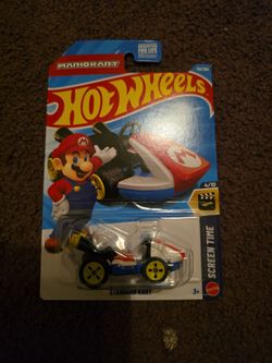Hot Wheels Mario Kart Standard Kart Die-Cast