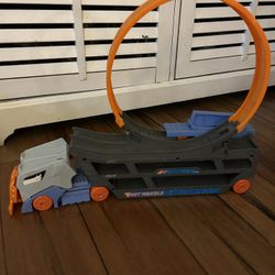 Hot Wheels Storage Semi