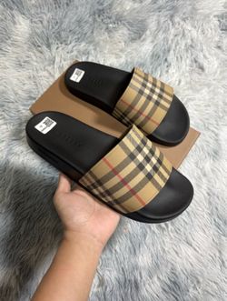 Burberry Slides Men size 9