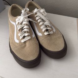 Vans (8.5 Men’s)