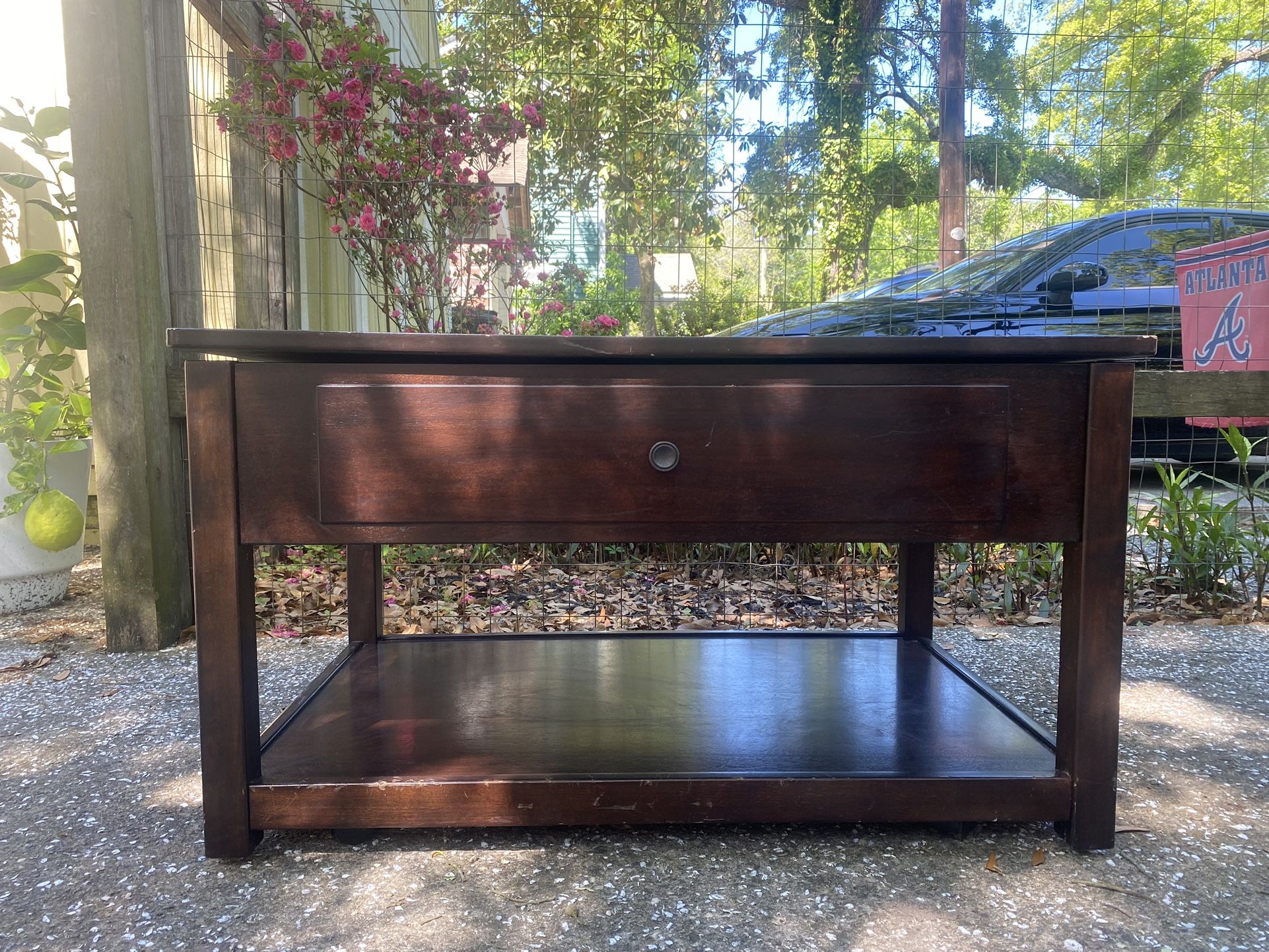 Beautiful Coffee Table And End Tables Set