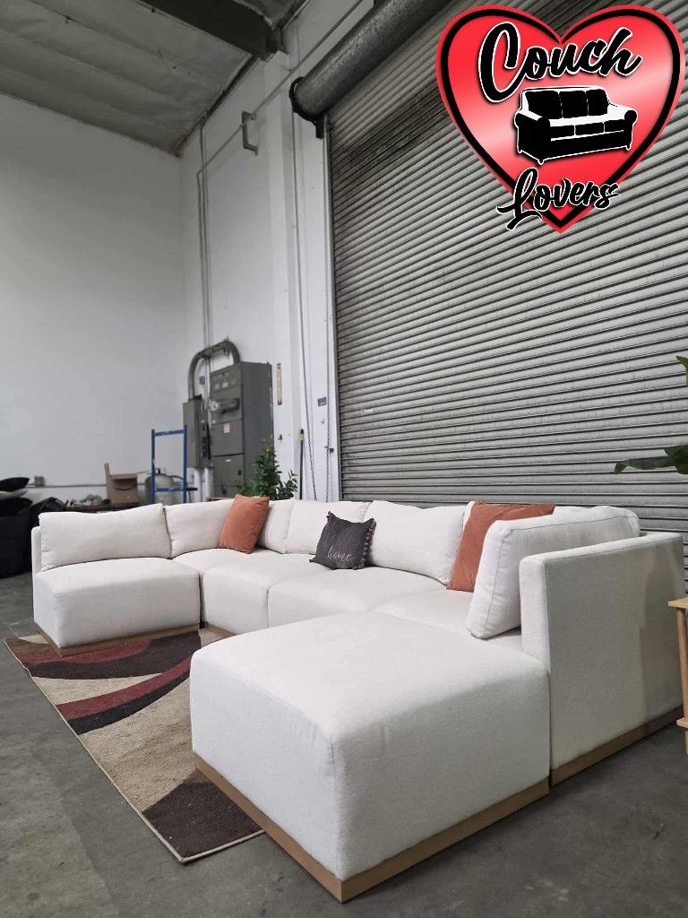 Modular Sectional Couch- Free Delivery‼️