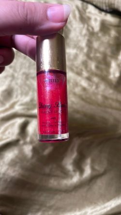 Truly lip oil in cherry baby