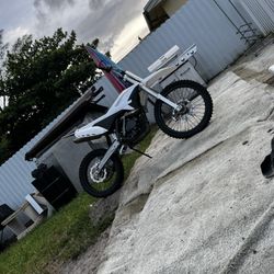 Dirt Bike 