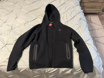 Men’s Nike Tech Jacket Size Small