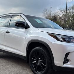 2019 TOYOTA-HIGHLANDER 