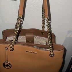 Micheal Kors Purse 