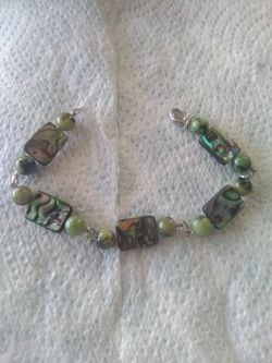 Handmade Mother of Pearl Bracelet 8"