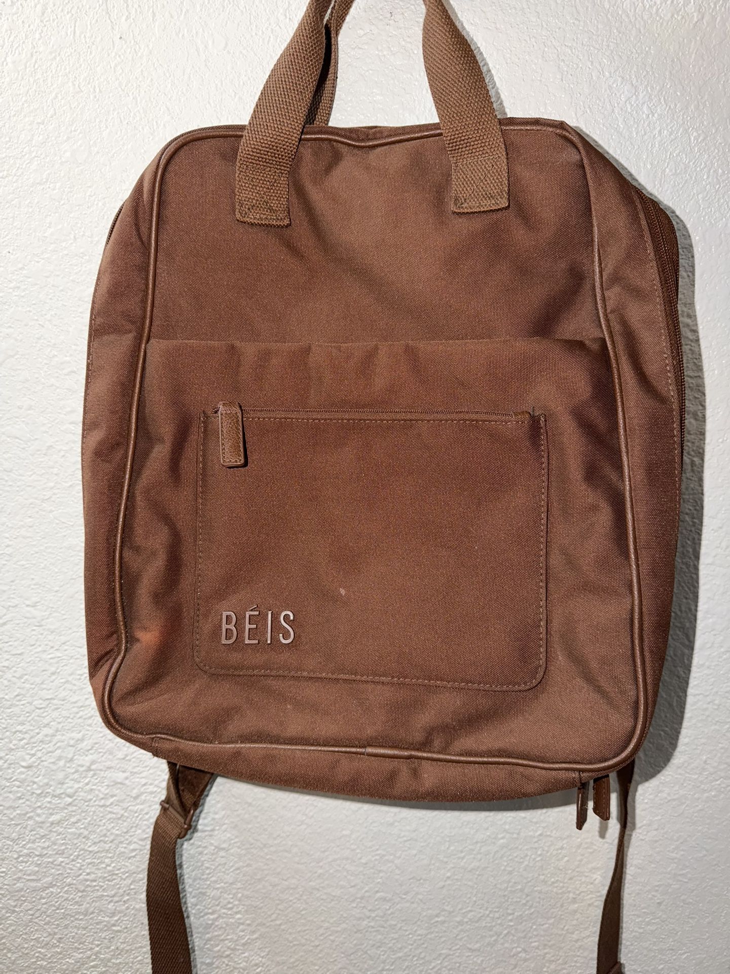 Béis Backpack