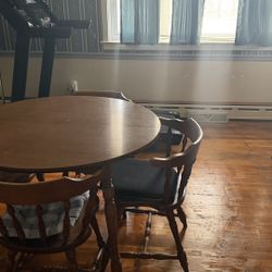 Older Kitchen Table And 4  Chairs