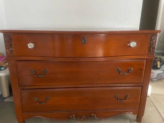 Dresser