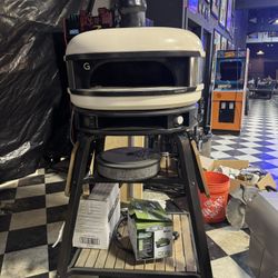 Gozney Dome Outdoor Pizza Oven – Model 4555‑V1‑02 – Dual Fuel (Gas & Wood), Excellent Condition