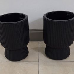 *** REDUCED *** PAIR of 15" Resin Planters (White / Black / Gray) @ Lasting Creations