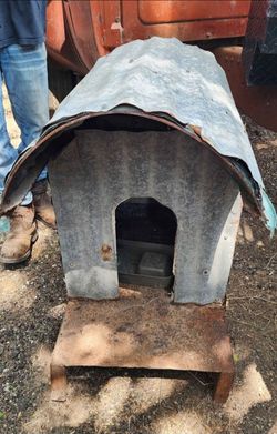 Small dog house $20