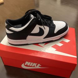 Panda black and white Nike dunks