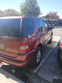 2000 Mercedes-Benz M-Class