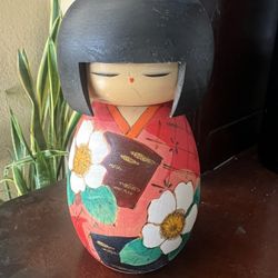 Vintage Wood Kokeshi Doll * Yuji Kawase * Signed * Hand Painted Dogwood Flowers