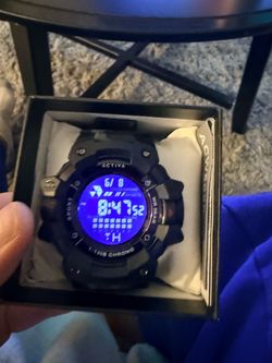 Brand new military style Invicta G-Shock version did a special order for someone whose phone got turned off and has been MIA so I’m only selling for c