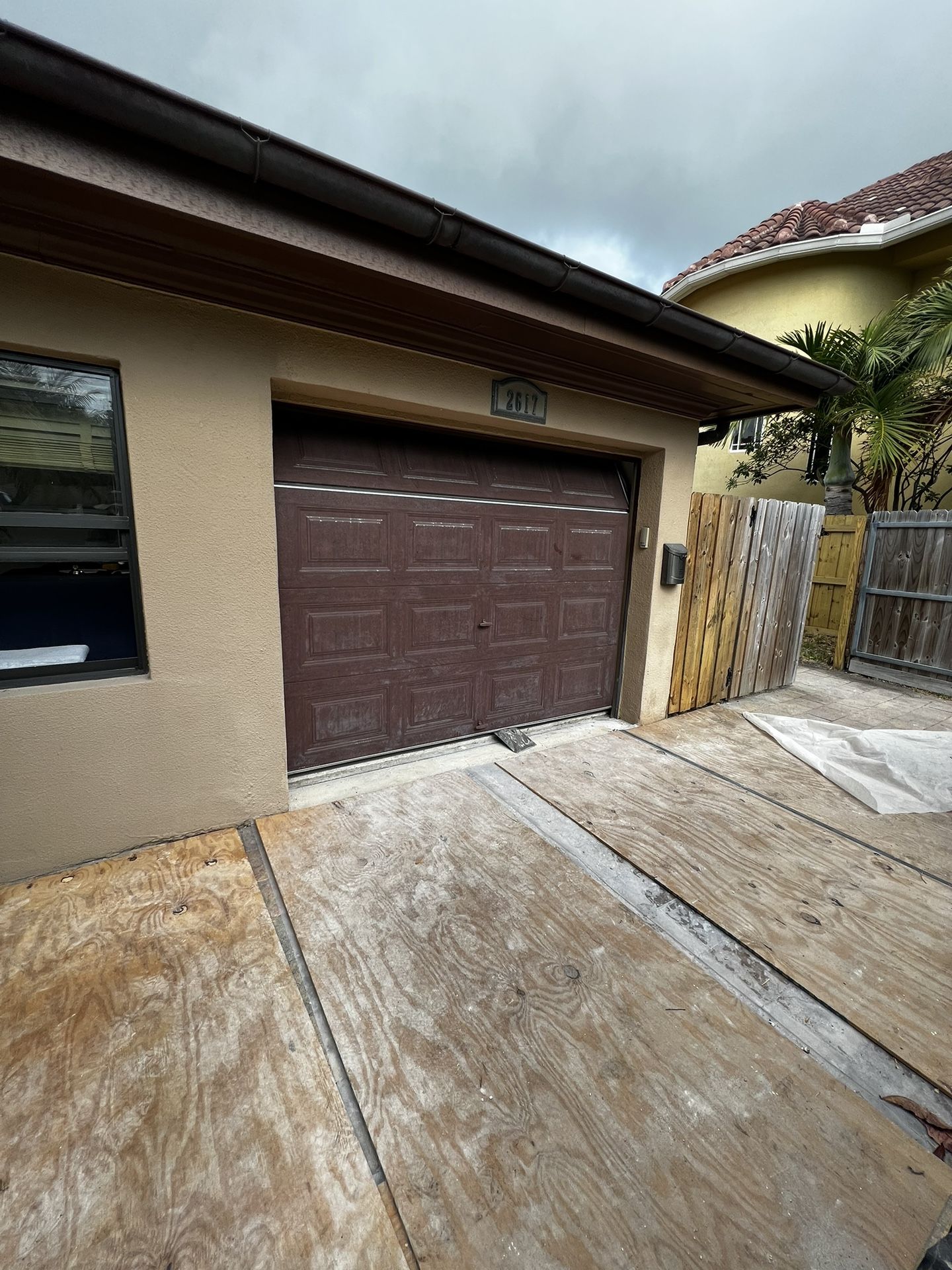 New Broten Garage Door (9x8)
