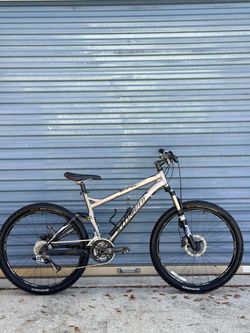 Specialized Epic comp Full suspension Mountain Bike 26”