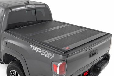 Rough Country Low Profile Bed Cover for 2016-2023 Toyota Tacoma | 6 - 47420600B
