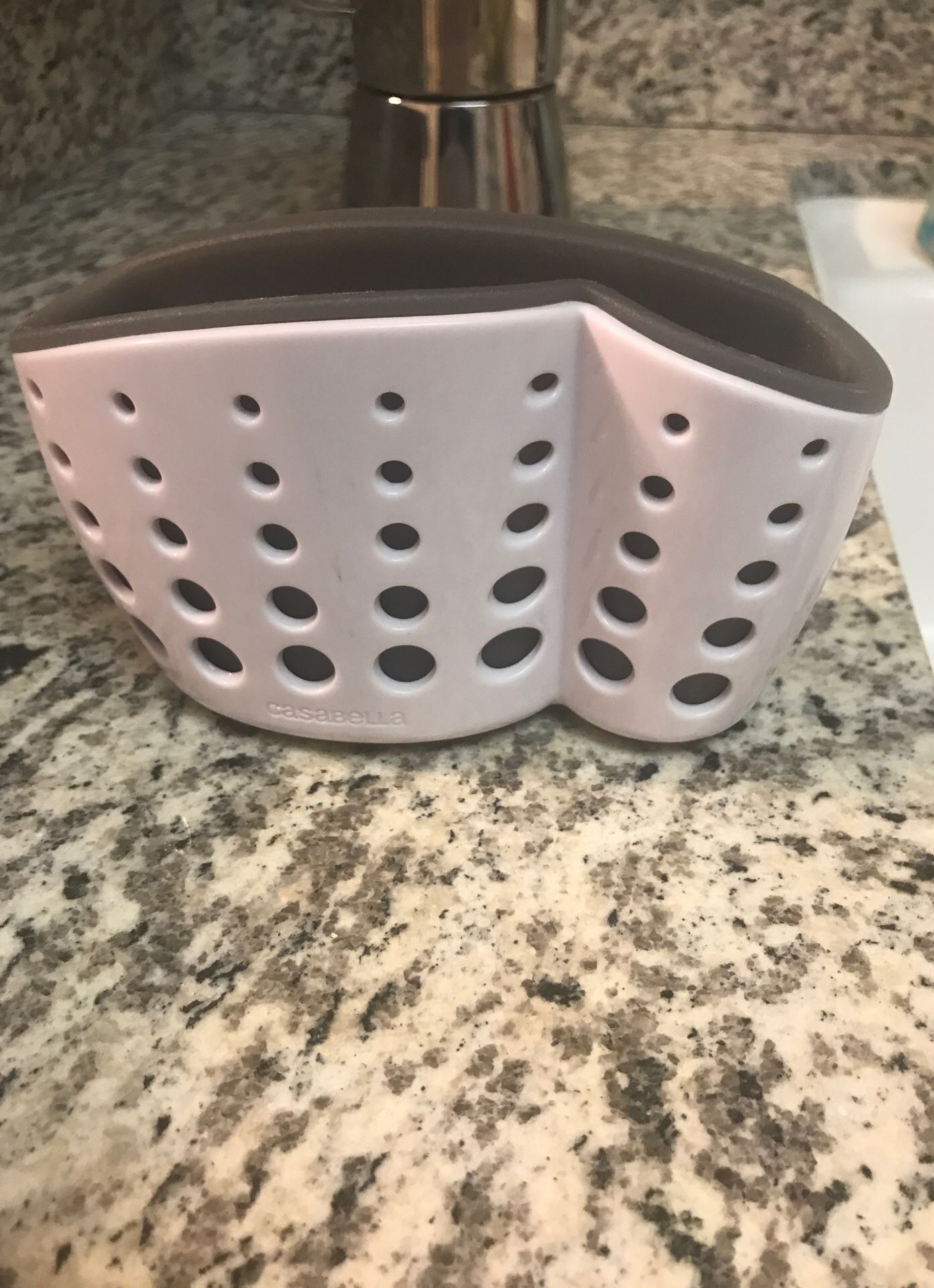 Kitchen Sink Suction Cup sponge holder