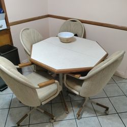 Table With Rolling Chairs 