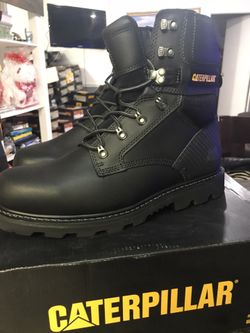 Caterpillar//work boots// slip resistance// size (13) Only