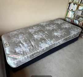 Two twin Beds / Couch Combo