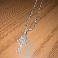 Aunk Moissanite Pendant 