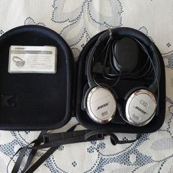 Bose Quiet Comfort 3 Headphones 