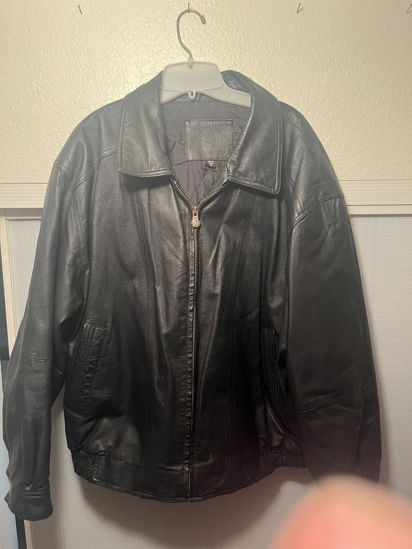 Leather Jacket XL Expressions Contemporary  Excellent Condition
