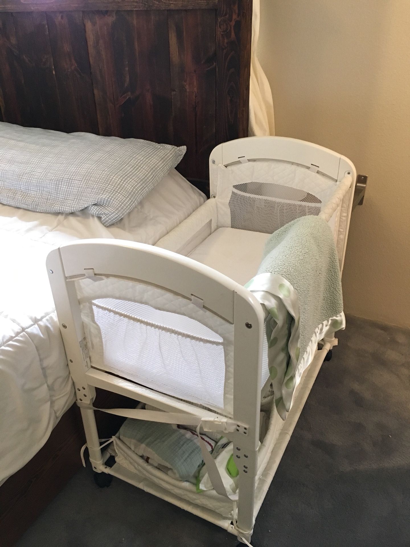 Arm's Reach Co Sleeper Cambria