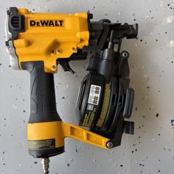 Dewalt DW45RN Roofing Nailer 