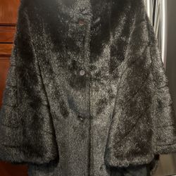 Gorgeous Faux Fur Poncho Black Color One Size 